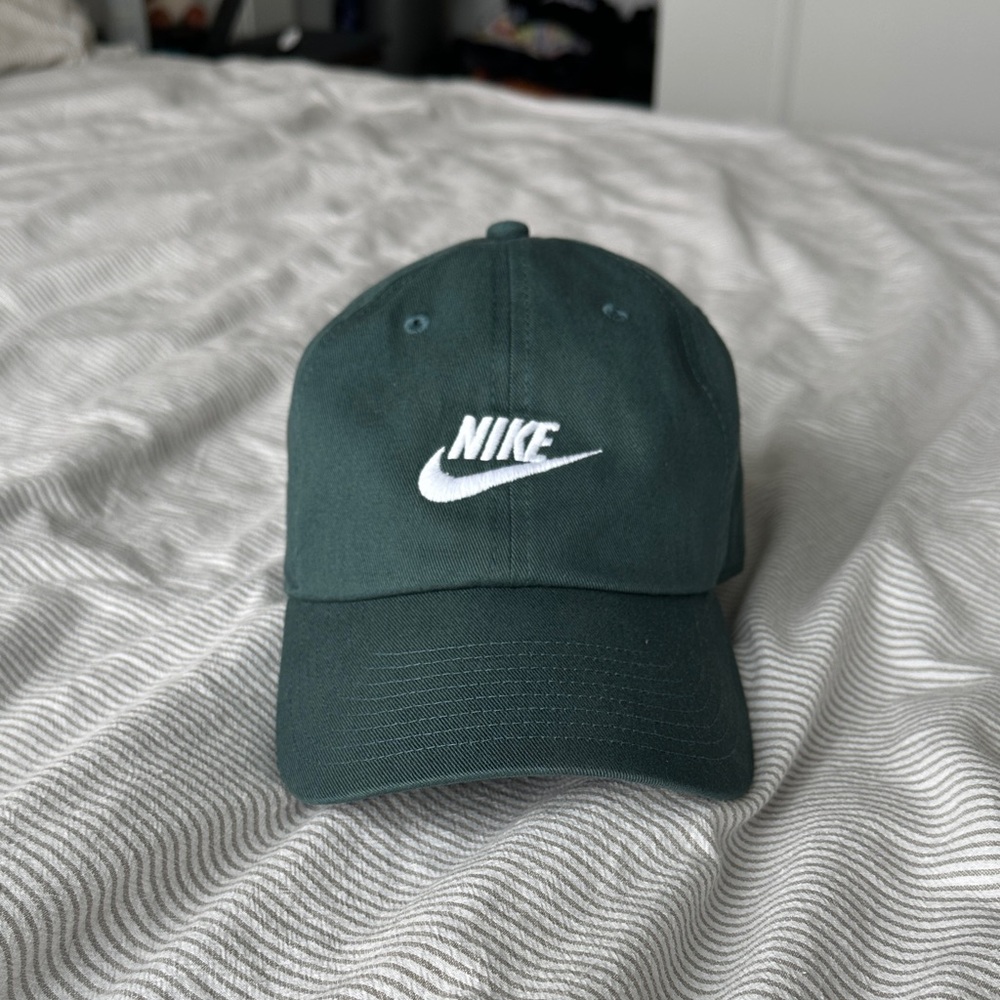 Nike Forest Green Cap